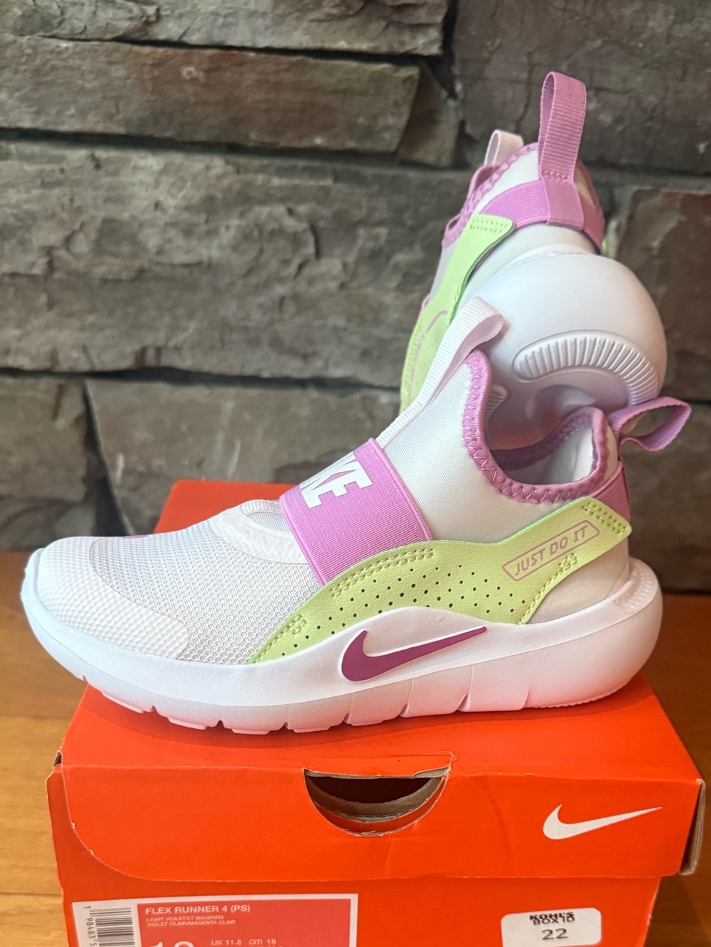 New Toddler Girl’s Nike Flex Runner 4 Shoes size 10c
